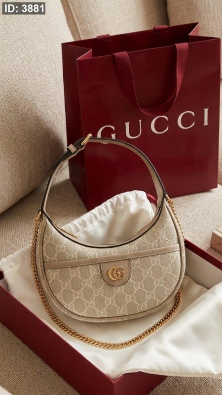 شنطة - Gucci - Half Moon ماستر شامل العلبة