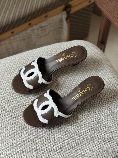 هيلز Chanel