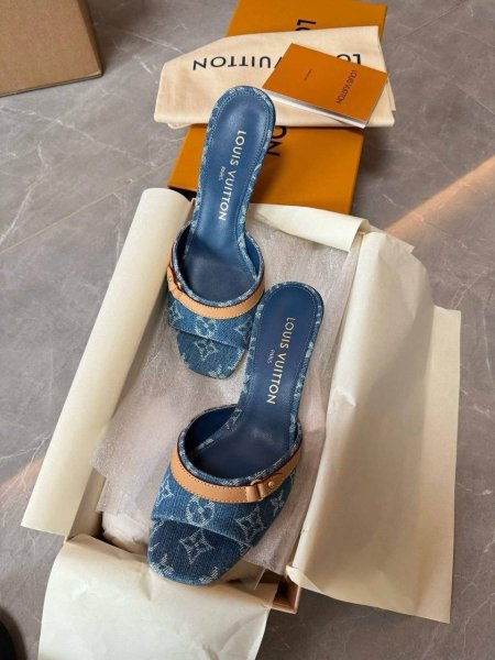 هيلز Louis Vuitton