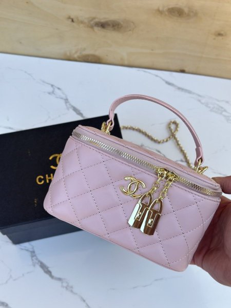حقيبة CHANEL