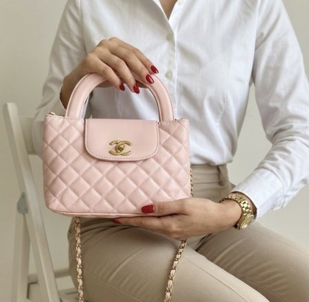 حقيبة Chanel جلد زهري