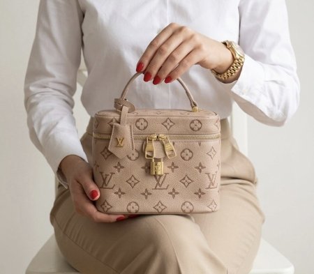 حقيبة Louis Vuitton