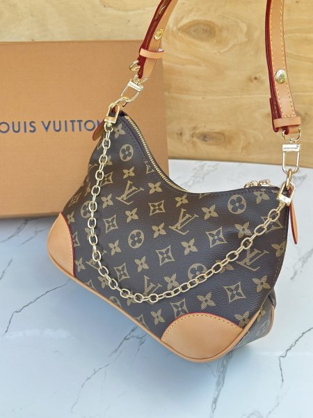 حقيبة Louis Vuitton
